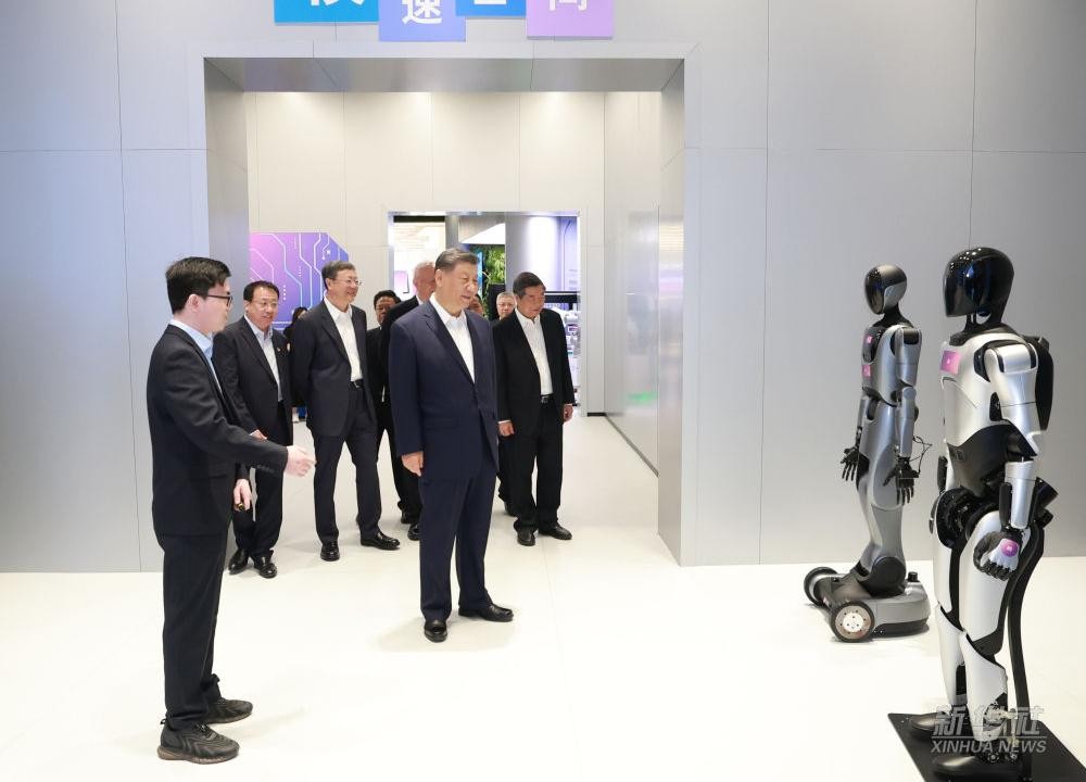 习近平总书记到上海调研，星空代表具身智能行业汇报进展